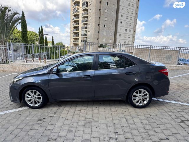 טויוטה קורולה