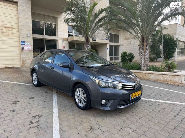 טויוטה קורולה