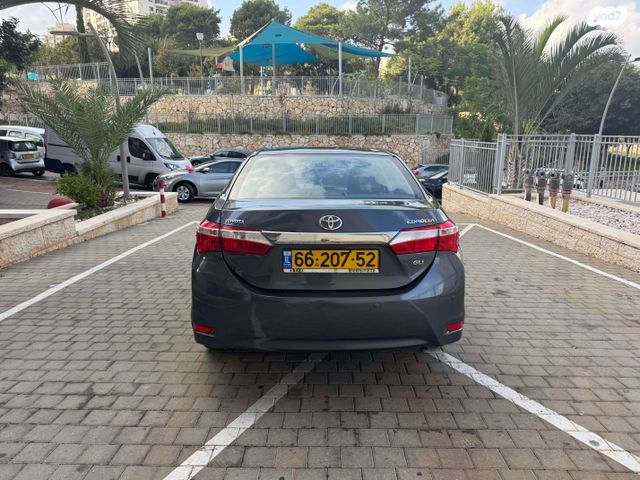 טויוטה קורולה