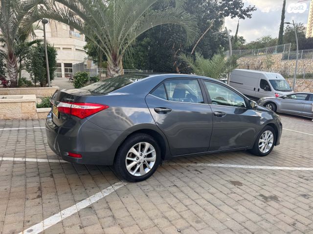 טויוטה קורולה