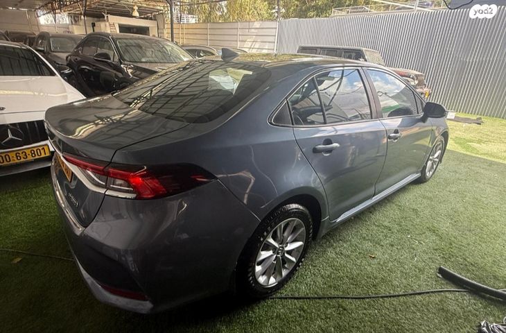 טויוטה קורולה