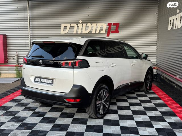 פיג'ו 5008