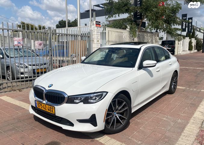 מודעת רכב ב מ וו סדרה 3