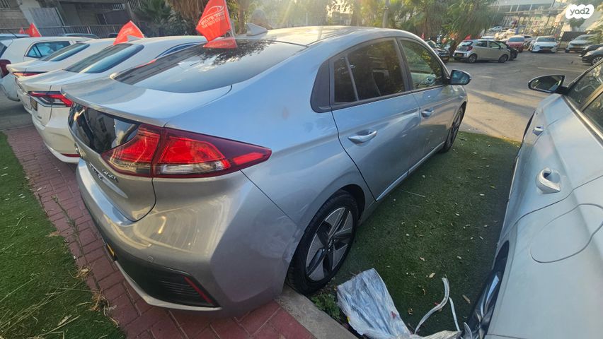 יונדאי איוניק