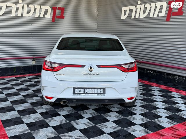 רנו מגאן