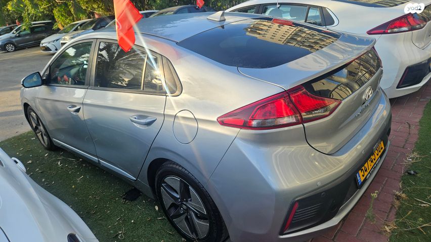 יונדאי איוניק