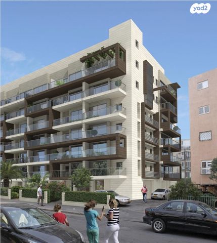 דירה, שדרות בר אילן 37, דרום מערב ותיק, בת ים