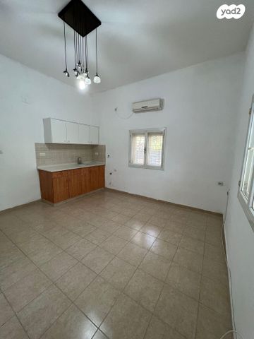 בית פרטי/ קוטג', אברהם שמחי 6, מרמורק, רחובות