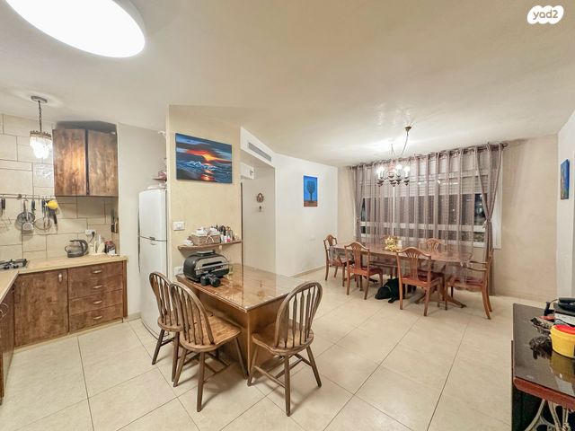 גג/ פנטהאוז, רחבת הזמיר 2, אלעד, אלעד