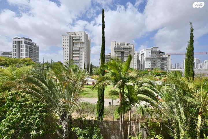 דירה, הרב יצחק שלינקה 8, נחלת יהודה, ראשון לציון