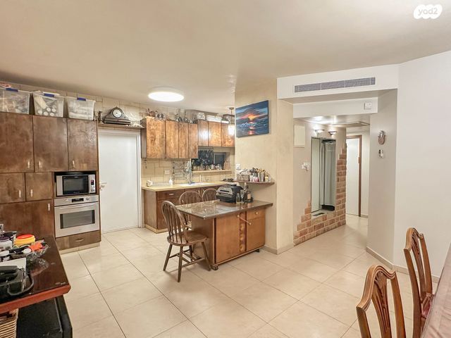 גג/ פנטהאוז, רחבת הזמיר 2, אלעד, אלעד