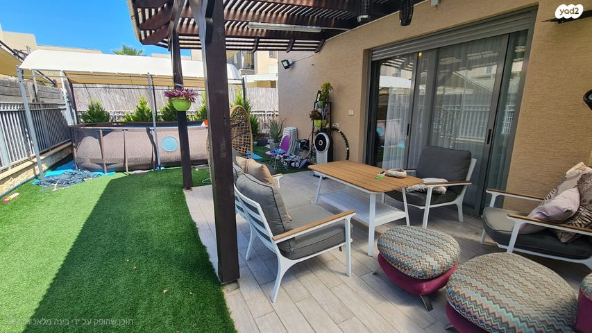 דו משפחתי, רחל המשוררת 11, האגרוף, עכו