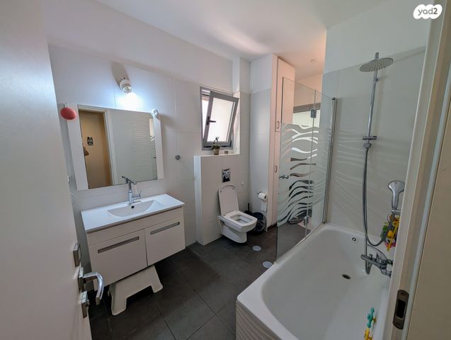 דירה, הרב יצחק שלינקה 8, נחלת יהודה, ראשון לציון