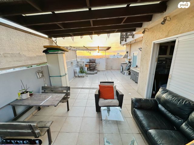 גג/ פנטהאוז, רחבת הזמיר 2, אלעד, אלעד