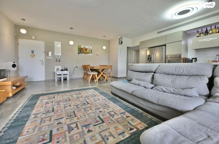 דירה, הרב יצחק שלינקה 8, נחלת יהודה, ראשון לציון