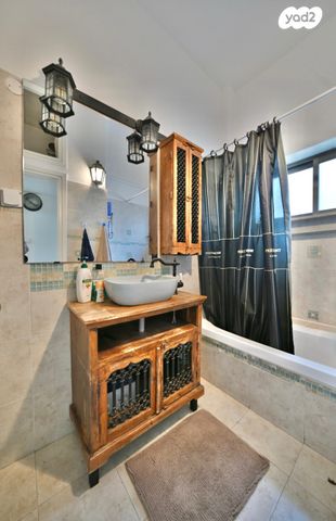 דירה, גורדון 52, הצפון הישן - דרום, תל אביב יפו