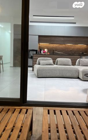 גג/ פנטהאוז, אריאל שרון 2, נווה שרון / שער העיר, נתיבות