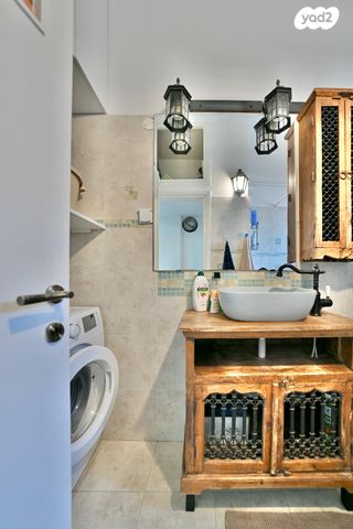 דירה, גורדון 52, הצפון הישן - דרום, תל אביב יפו