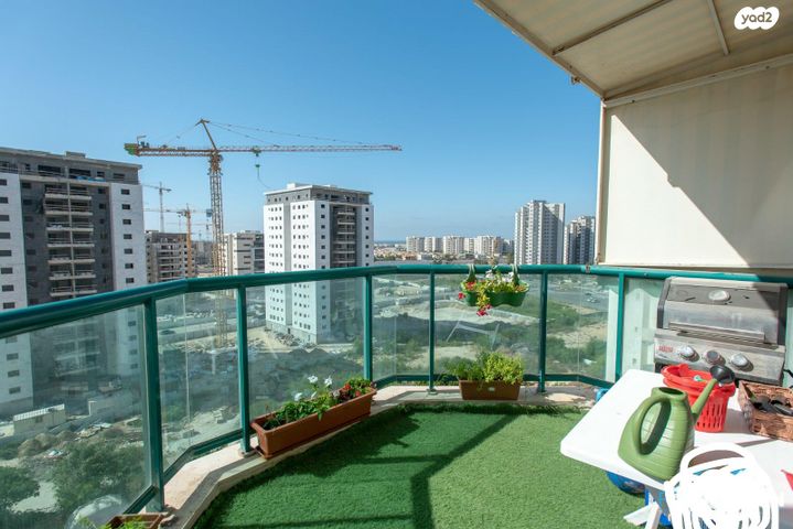 דירה, יצחק בן צבי 12, נווה גנים, קרית מוצקין