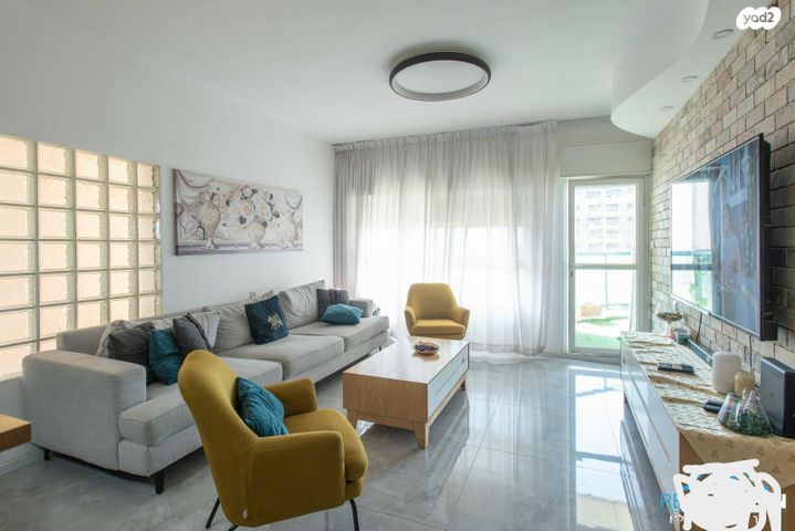 דירה, יצחק בן צבי 12, נווה גנים, קרית מוצקין