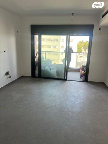 דירה, הרא"ה 153, עליות, רמת גן