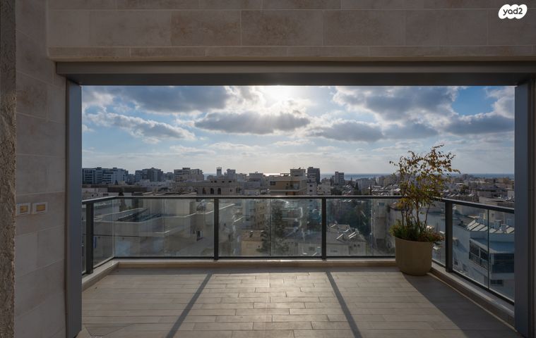 גג/ פנטהאוז, הרצל 47, עיר, מרכז העיר, נהריה