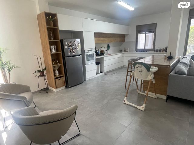 שדרות הצבי 34