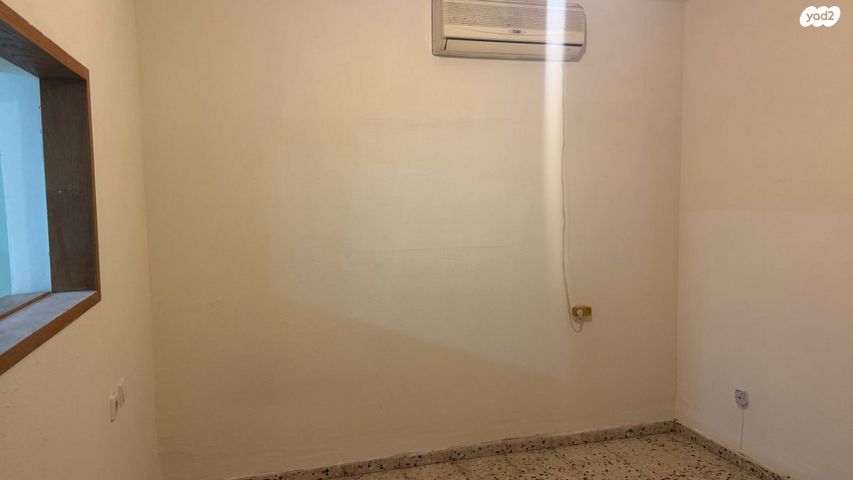 בית פרטי/ קוטג', זיכרון משה 10, אזור תעשיה דורה, שלומי