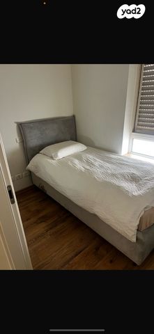 דירה, אחד העם 21, טלביה, קוממיות, ירושלים