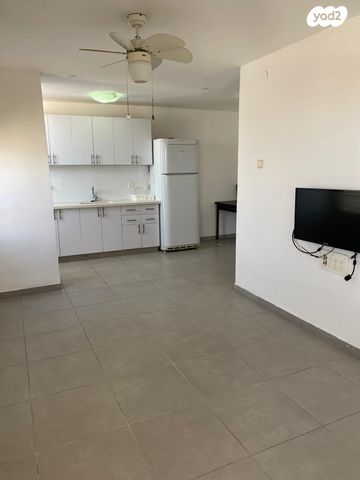 דירה, מעלה הגיבורים 4, בן דור, נשר