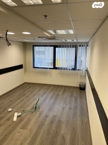 משרדים, המלאכה 8, אזור תעשיה ספיר, נתניה