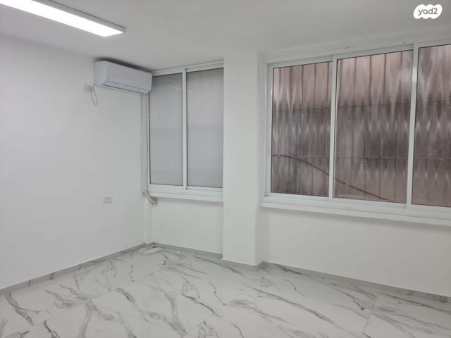 משרדים, יצחק שדה 34, מונטיפיורי, הרכבת, תל אביב יפו