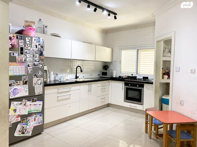 דירה, הגיבורים, מרכז העיר, חדרה