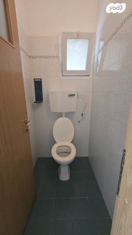 דירה, ה' באייר, נווה אפק, ראש העין