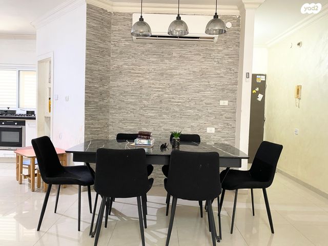 דירה, הגיבורים, מרכז העיר, חדרה