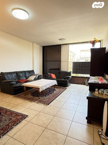 דירה, יהושע חנקין, מרכז, קרית עבודה, חולון