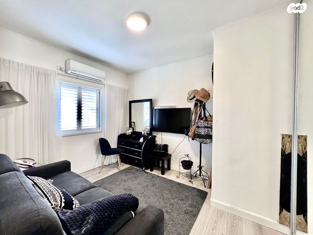 דירה, שדרות ז'בוטינסקי 30, מרכז העיר דרום, נתניה