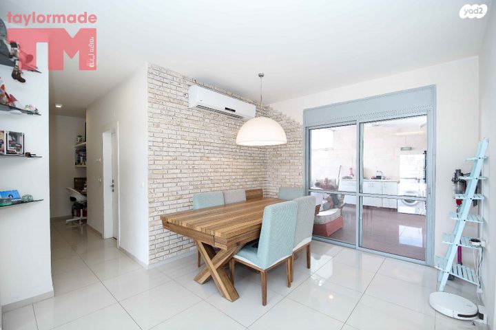 גג/ פנטהאוז, פרדס חנה כרכור