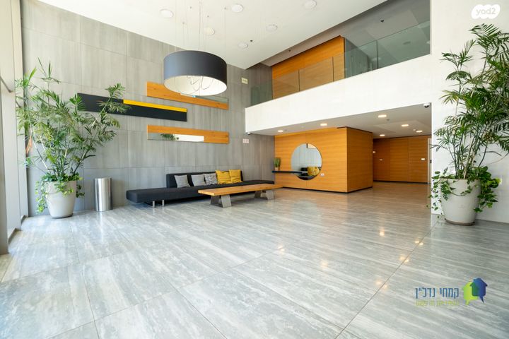 דירה, חיים בר לב, קרית קריניצי, רמת גן