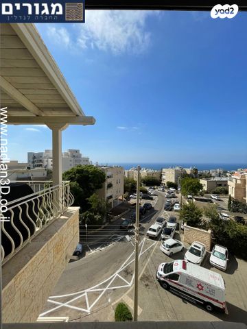 דירה, חרוב, כרמל מערבי, חיפה