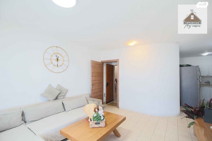 גג/ פנטהאוז, עסיס, פרדס חנה כרכור