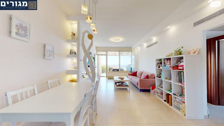 דירה, חרוב, כרמל מערבי, חיפה