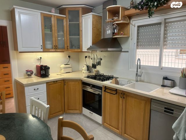 דו משפחתי, כפר יונה