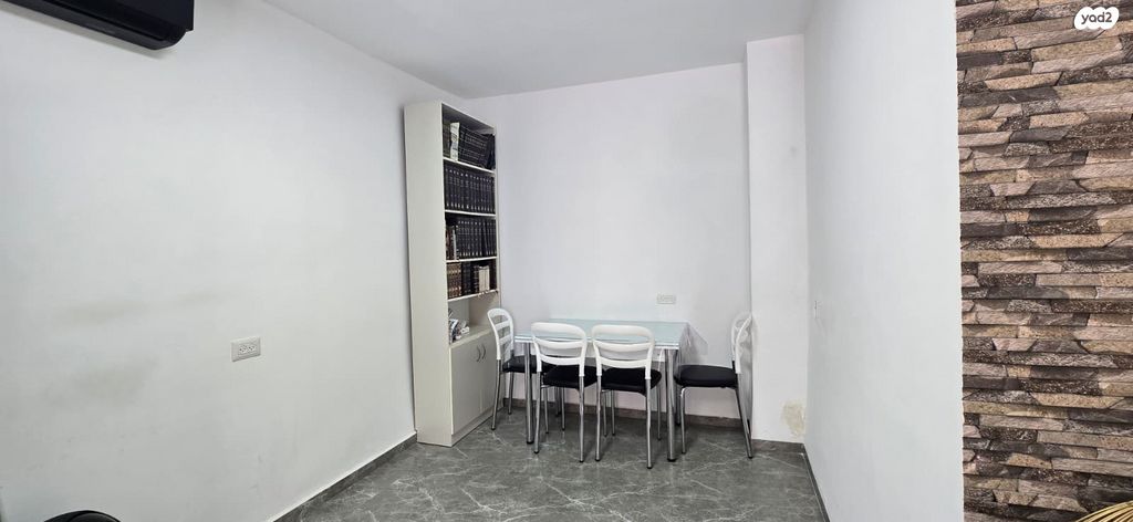 דירה, מאה שערים, גאולה, ירושלים