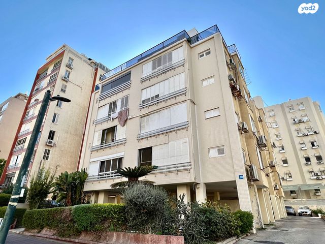 דירה, שדרות ז'בוטינסקי 30, מרכז העיר דרום, נתניה