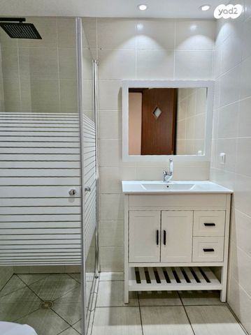 דירה, דרך דגניה 67, קרית השרון, נתניה