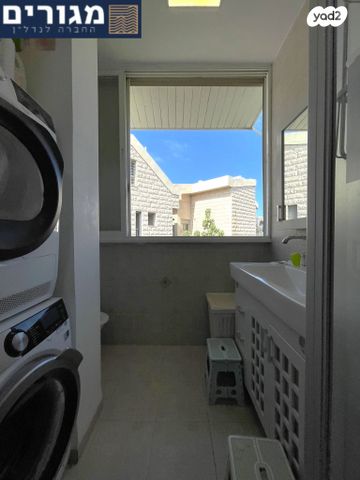 דירה, חרוב, כרמל מערבי, חיפה