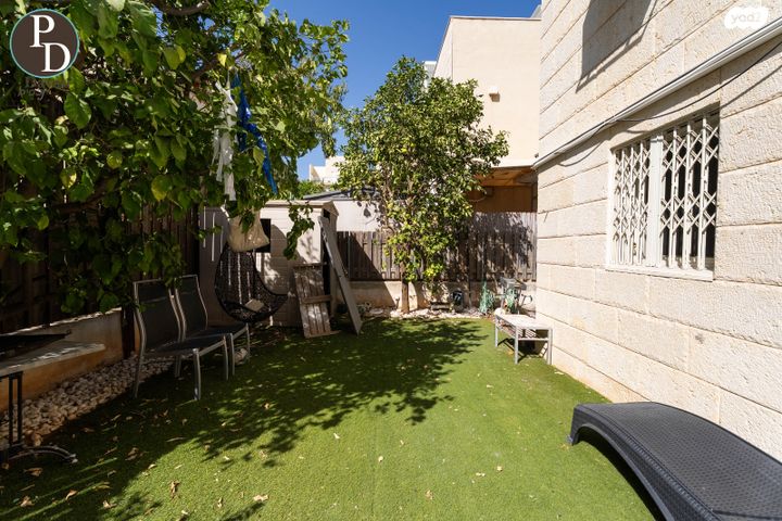 דירת גן, כפר יונה