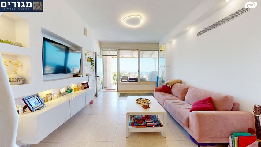 דירה, חרוב, כרמל מערבי, חיפה