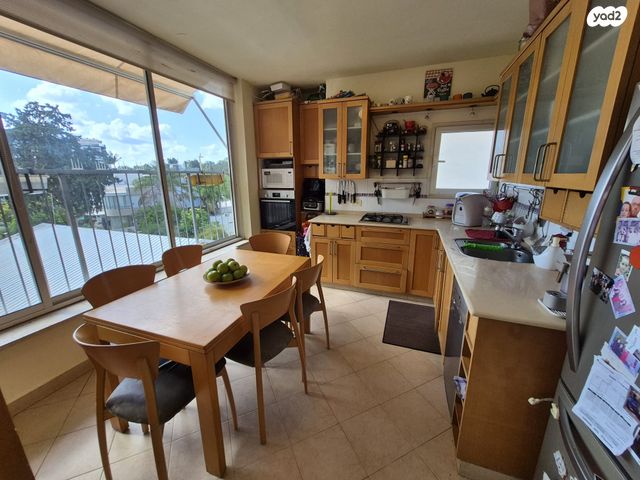 דירה, שדרות השושנים, שכונת הותיקים, רמת גן